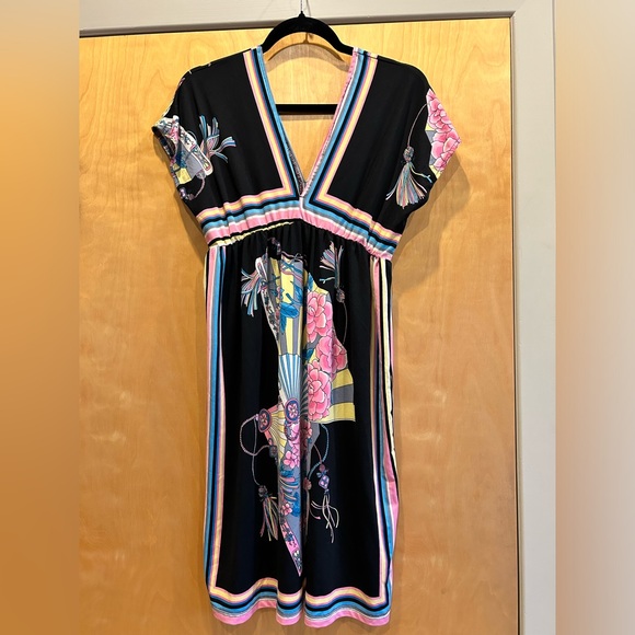 Asian inspired dress with V neck front and back, empire waist - Picture 2 of 4